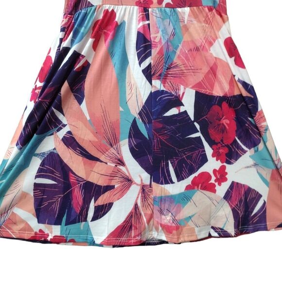 Newshows Women's The Cocktail Knee-Length Dress Floral Pattern Size Medium! - Picture 4 of 7